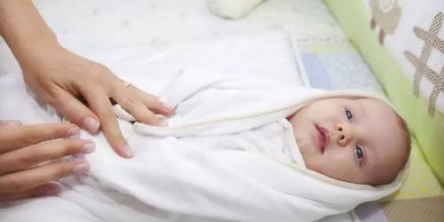 寶寶腸絞痛，別不當(dāng)回事，這樣做能有效緩解！